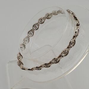 Sterling 925 Geometeic Swirl Bracelet